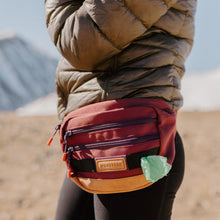 Load image into Gallery viewer, WILDERDOG UTILITY PACK BLACK