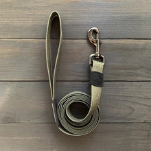 Load image into Gallery viewer, WILDERDOG LEASH WATERPROOF OLIVE 6'

